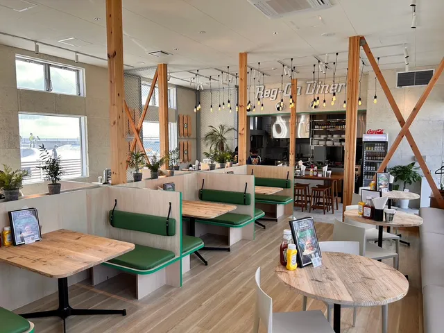 Reg-On Diner 鵠沼海浜公園店