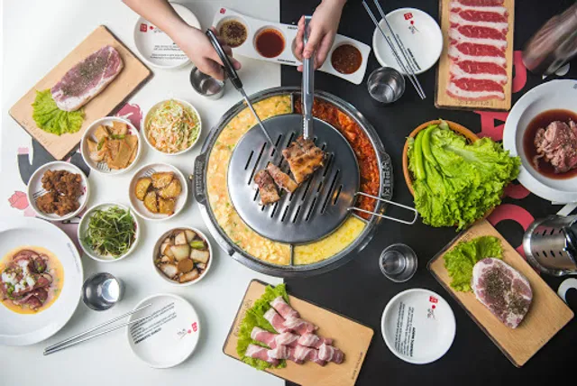 Romantic Baboy Trinoma 낭만돼지