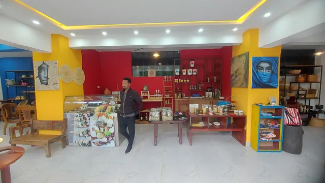 The blue hen | Kazanchis