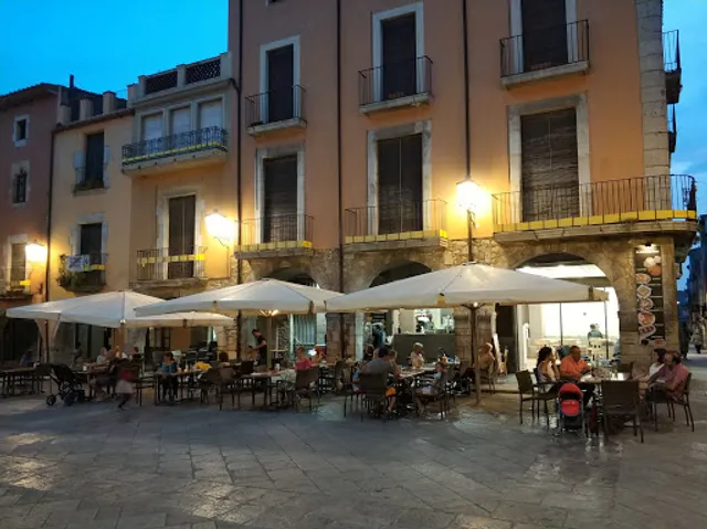 La Plaça Bar & Restaurant