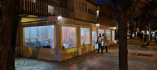 Restaurante-Cafeteria Hermanos Arnanz