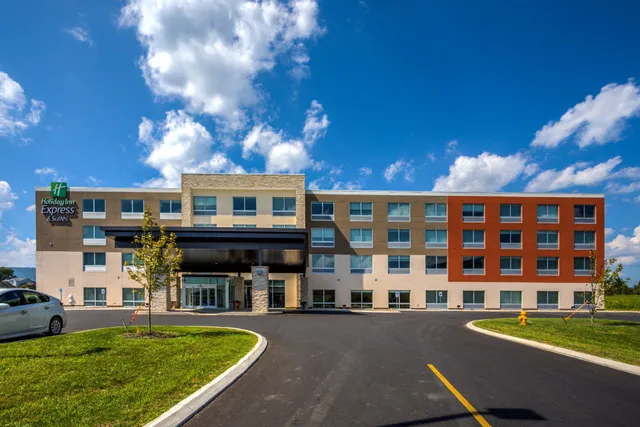 Holiday Inn Express & Suites Reedsville - State Coll Area by IHG