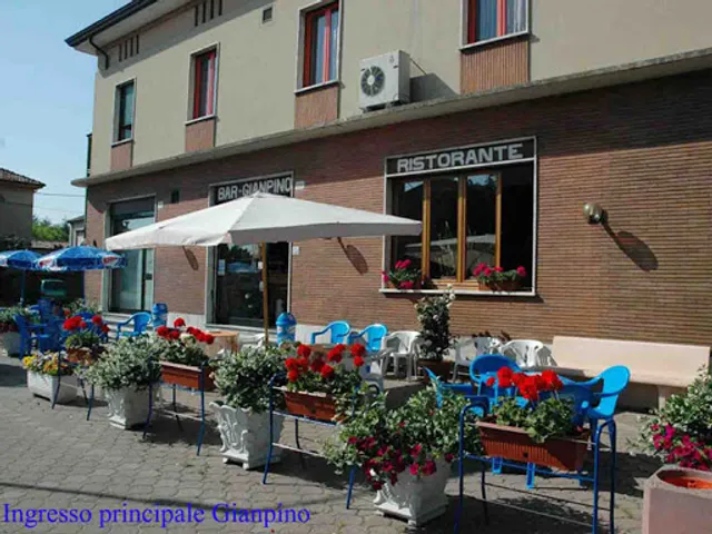 Ristorante Trattoria Bar Tabaccheria "Gianpino"