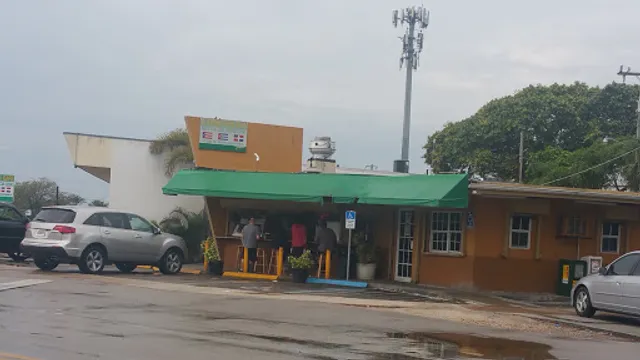 El Kiosko Latin Cafe