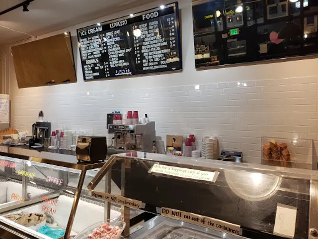 Scoop Du Jour Ice Creamery