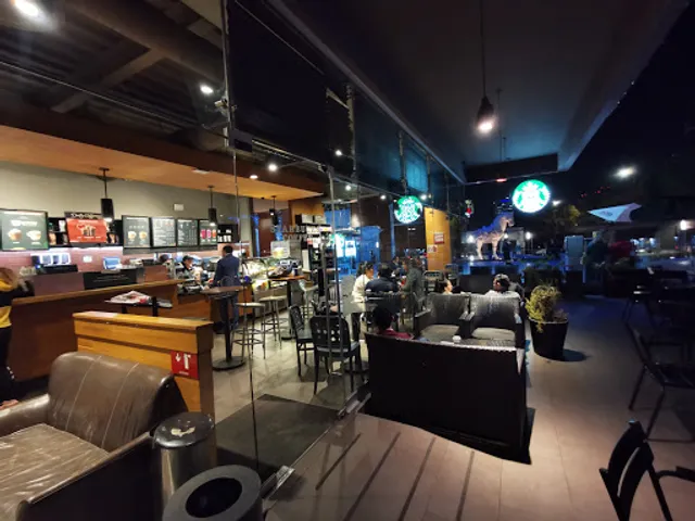 Starbucks Mexfund Pedregal