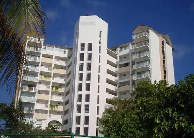 Condominio Girasol Zona Hotelera