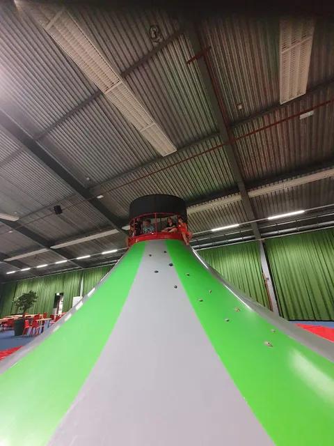 FunZone Dronten (Indoor Speeltuin, Bowling & Squash)