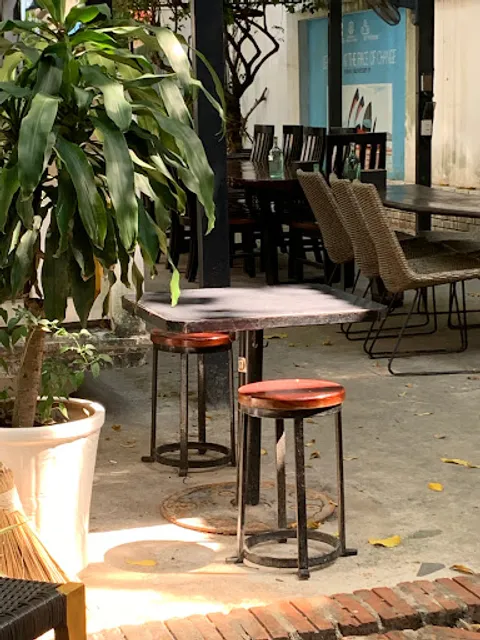 Câu Lạc Bộ Hai Ba