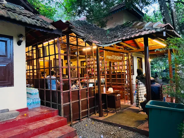 1980's A Nostalgic Restaurant (Kalpetta)