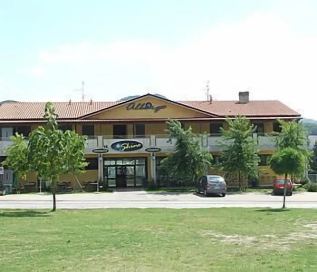 Hotel Shine Acqualagna