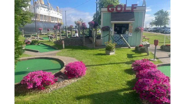 Capt'n J's Miniature Golf