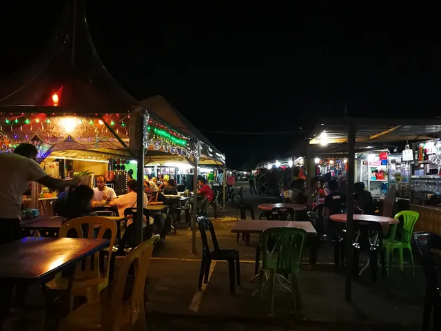 Pasar Malam Kuah
