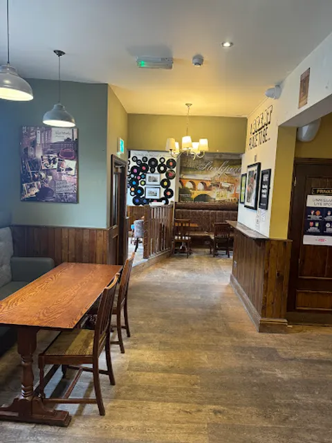 The Sir Robert Peel Hotel