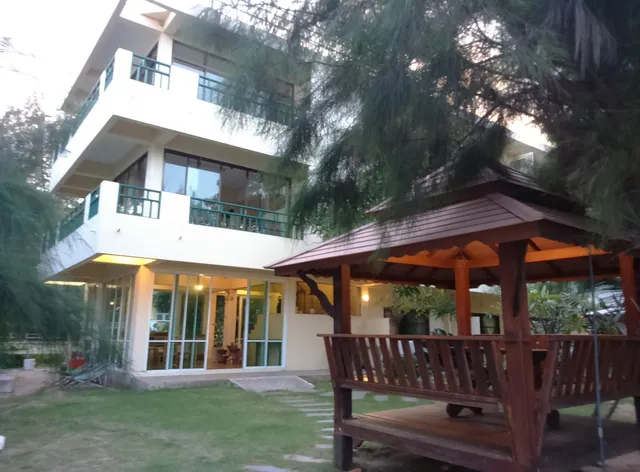 Aow Noi Sea View Resort