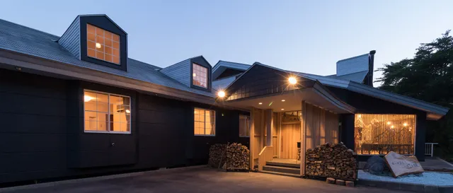 奥入瀬渓流温泉 灯と楓