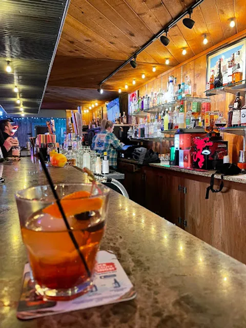 Arny's 2.0 Lounge & Bottle Shop