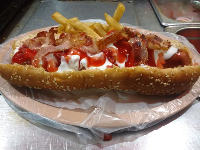 Hamburguesería y Dogos El Chino.