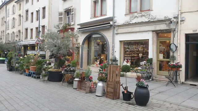 marché dominical vieille ville Nancy