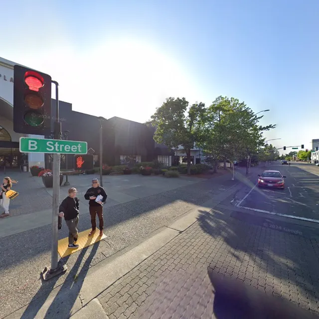 1071 Santa Rosa Plaza