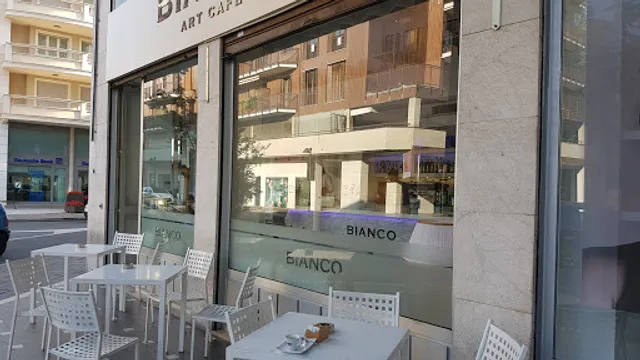 Bianco Art Cafe