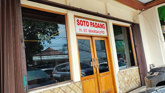 Soto Padang H. St. Mangkuto - Pintu Air Raya