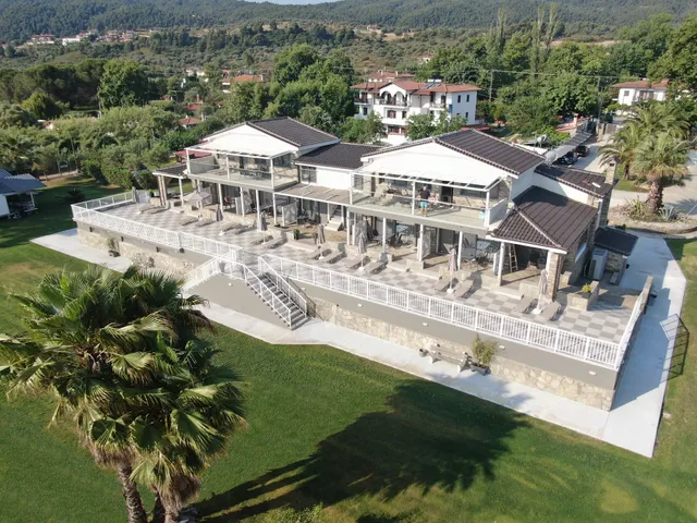 THE PALMS NOVASITHONIA