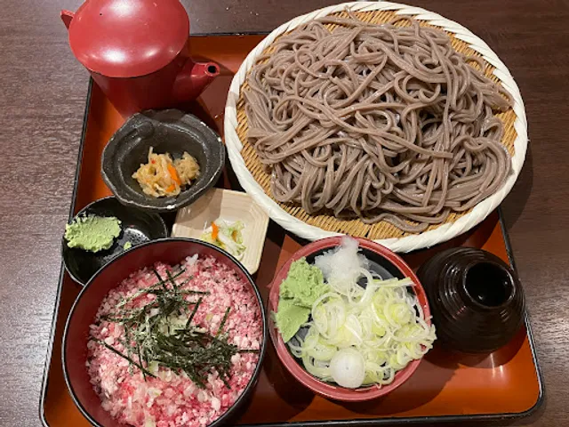 フルーツポークのとんとん・ラーメンめんぞう・どばそば和家港店