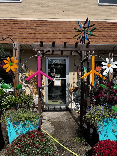 Vintage Decor Plus More