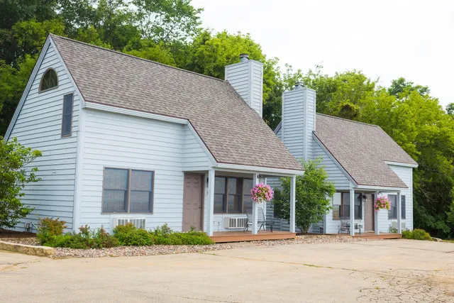 Le Fevre Inn & Resort