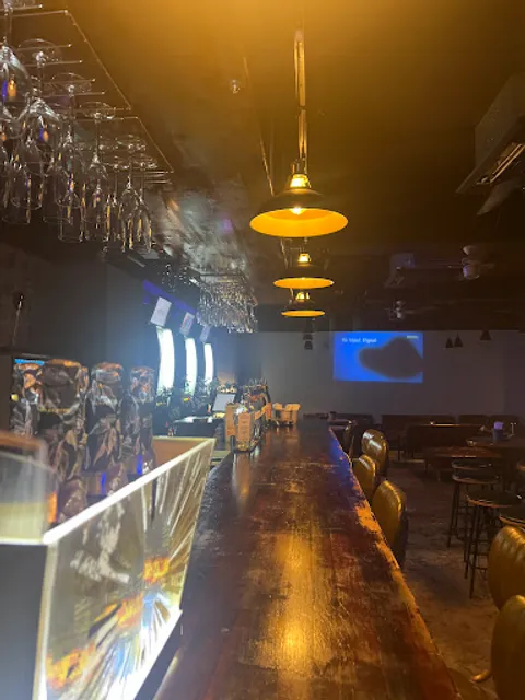 ダーツ&カラオケ&ビリヤード バー UNLIMITED【アンリミテッド】 天神店