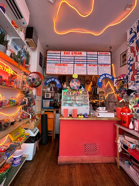 Ollie’s Ice Cream + Stuff