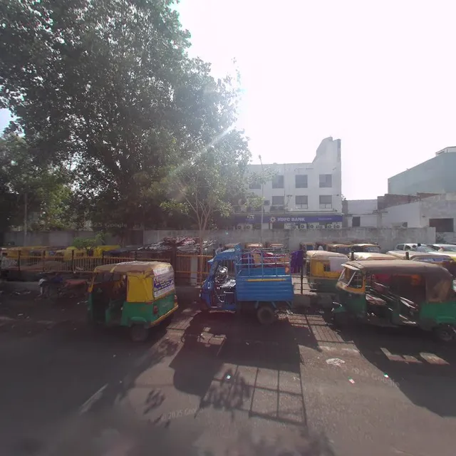 OYO 69353 Hotel Madhav Villa