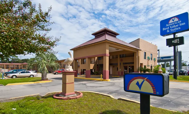 Americas Best Value Inn & Suites Pensacola