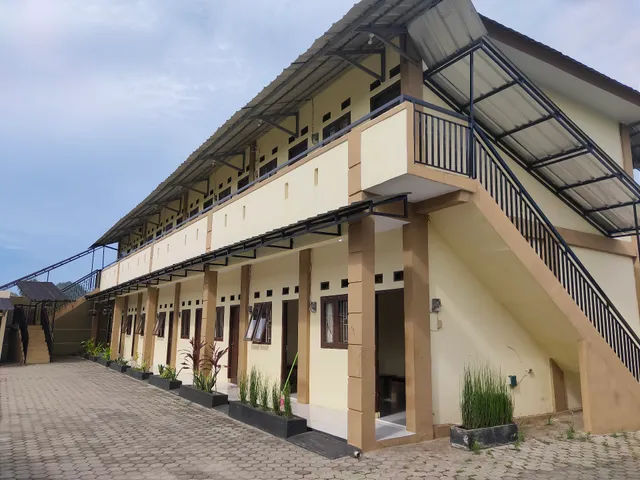 PENGINAPAN HAURA SYARIAH