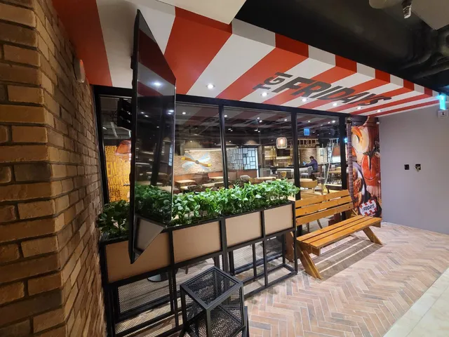 TGI FRIDAYS 星期五美式餐廳 宏匯餐廳