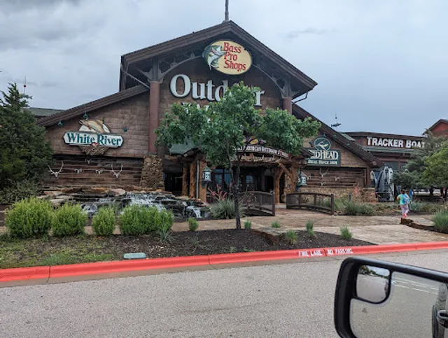 Uncle Buck's Fish Bowl and Grill