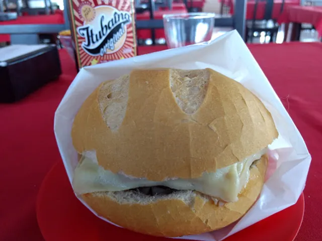 Restaurante e Lanchonete Pão Com Linguiça Defumados & Cia