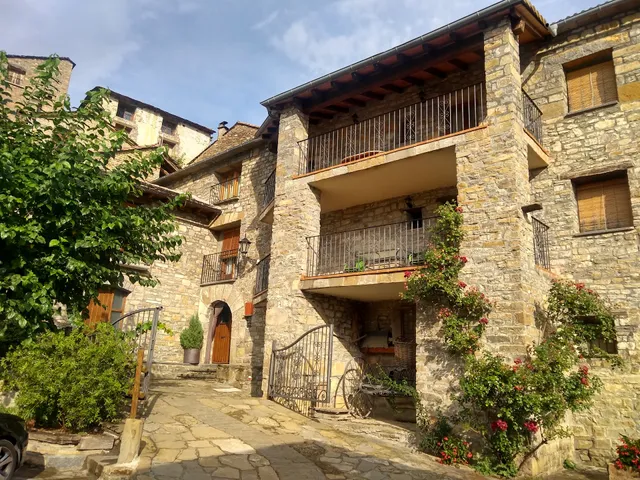 Apartamentos Casa Cosculluela