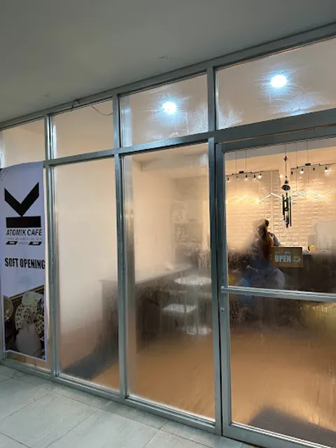 Atomik Cafe - Las Piñas