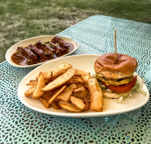 The Villa Eatery & Bar