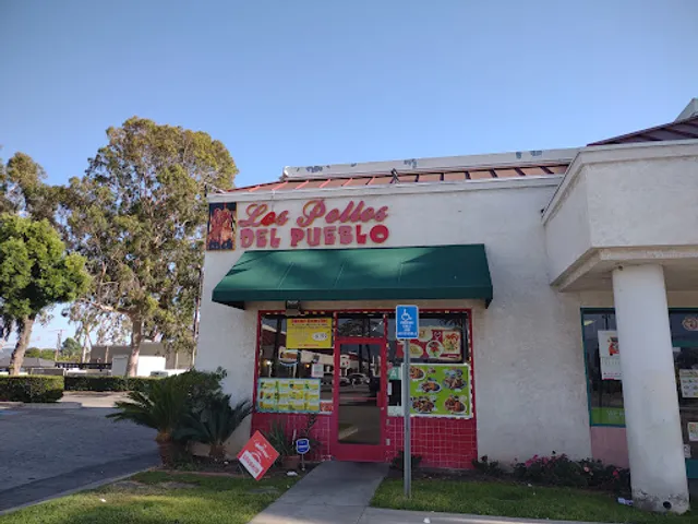 Los Pollos Del Pueblo