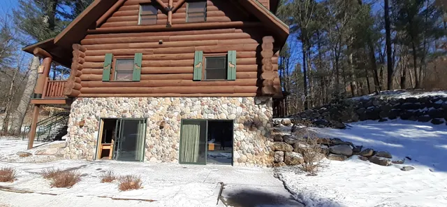 Wilderness Retreat Cabins