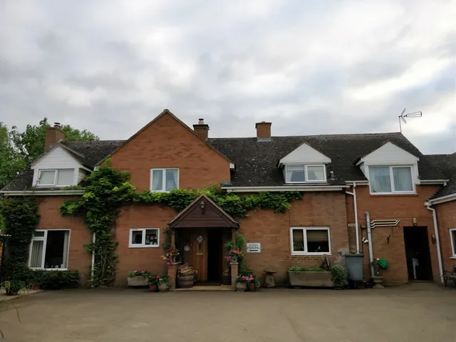 The Poplars Farmhouse Bed & Breakfast