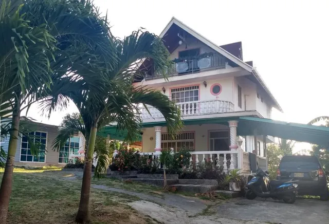 Marysol Lodging Hostel & Camping