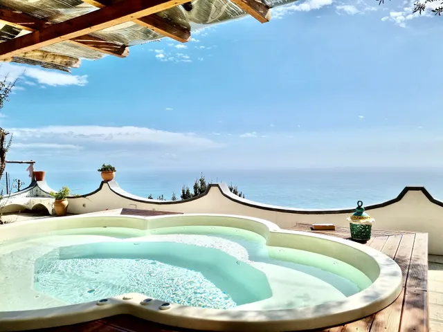 SMERALDO HOLIDAY HOUSE