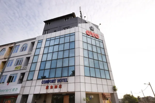 Super OYO 447 Comfort Hotel Meru