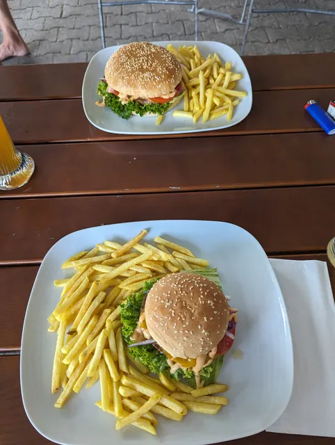 Laola - Restaurant & Bar