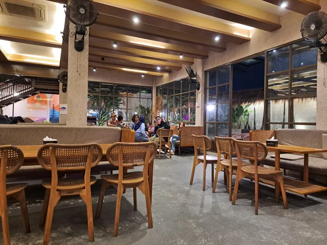 Sunshine Cafe & Resto