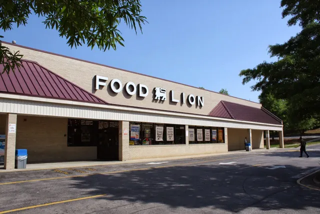 Tower Shopping Center